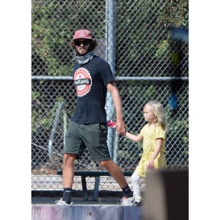 Arlo Day Brody and her father were photographed together.